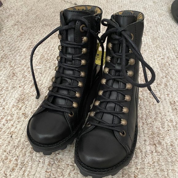 Nwt Fly London Malu Moto Boot 